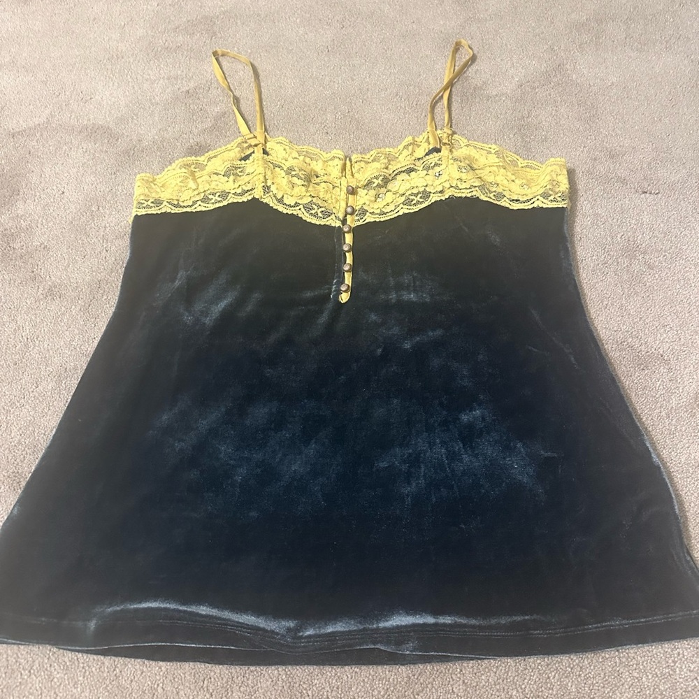 velvet tank top with lace detail